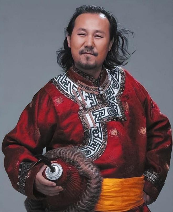 正式确认!31岁中国男篮老将担任国家队长,球迷:他号召力很强
